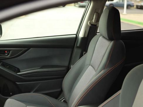 Used 2018 Subaru Crosstrek 2.0i Premium w/ Eyesight System image 17