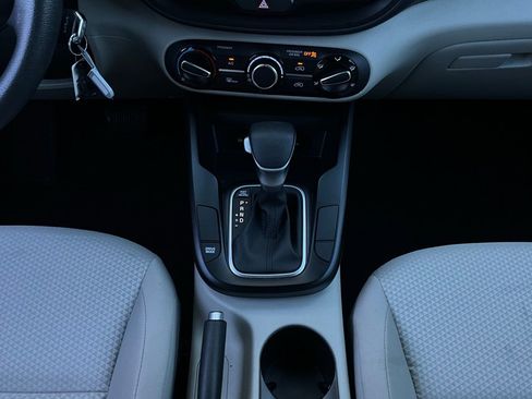 Used 2025 Kia Soul LX w/ LX Technology Package image 13