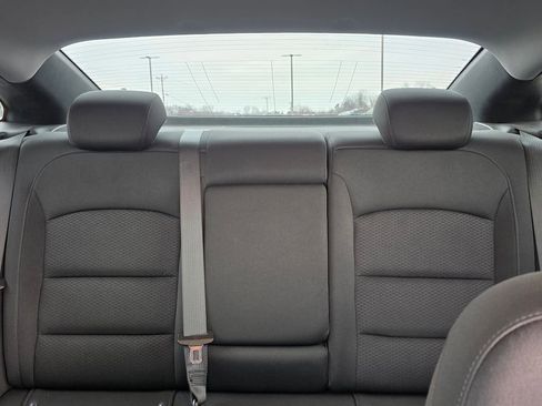 Used 2020 Chevrolet Malibu LT image 28