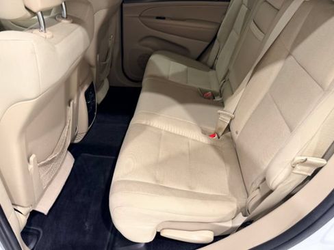 Used 2014 Jeep Grand Cherokee Laredo w/ Quick Order Package 23E AWD/4WD image 24
