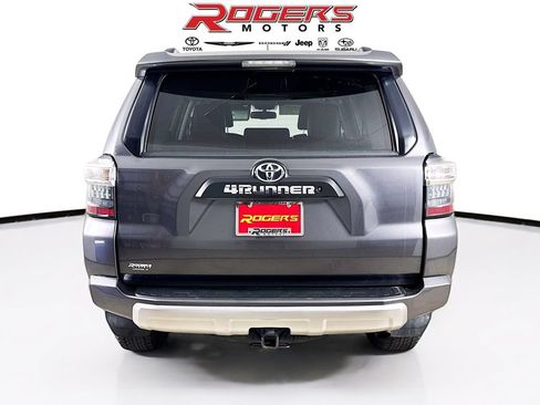 Certified 2019 Toyota 4Runner TRD Off-Road Premium AWD/4WD image 12