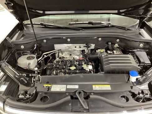 Used 2024 Volkswagen Atlas SE AWD/4WD image 18