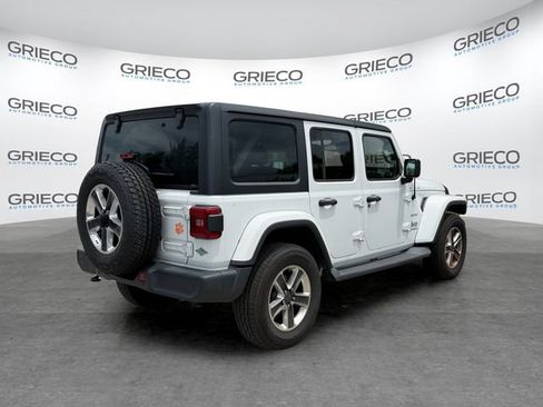 Used 2018 Jeep Wrangler Unlimited Sahara w/ Cold Weather Group AWD/4WD image 7