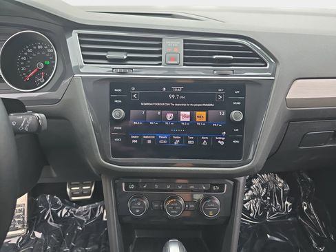 Used 2021 Volkswagen Tiguan SE R-Line FWD image 24