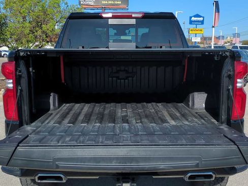 Used 2025 Chevrolet Silverado 1500 LT Trail Boss w/ Convenience Package II image 27