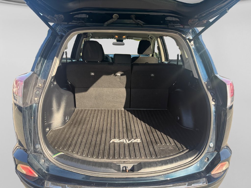 Used 2017 Toyota RAV4 LE w/ All Weather Liner Package AWD/4WD image 25