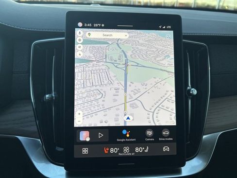 Used 2025 Volvo XC90 B6 Plus image 21