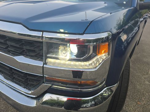 Used 2018 Chevrolet Silverado 1500 LT w/ All Star Edition RWD image 31