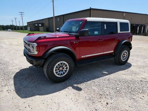 New 2026 Ford Bronco Outer Banks w/ Sasquatch Package AWD/4WD image 8