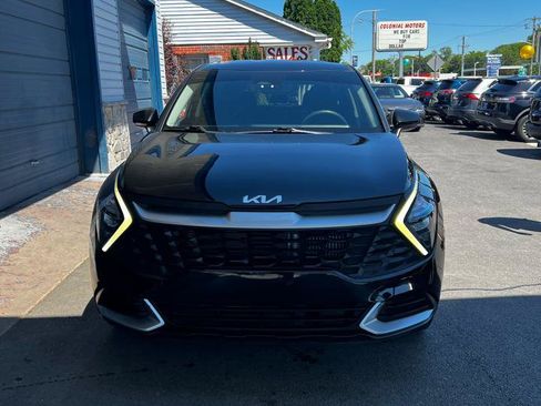 Used 2023 Kia Sportage LX AWD/4WD image 3