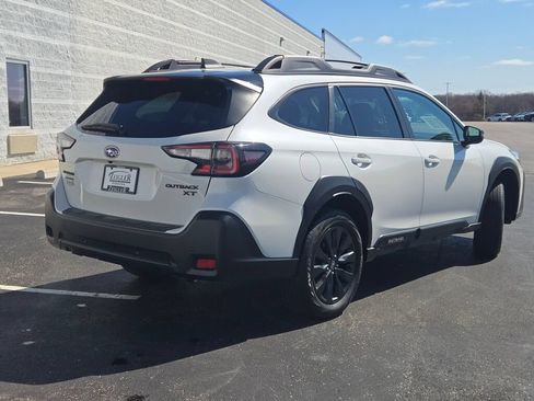 Used 2023 Subaru Outback Onyx Edition XT AWD/4WD image 11