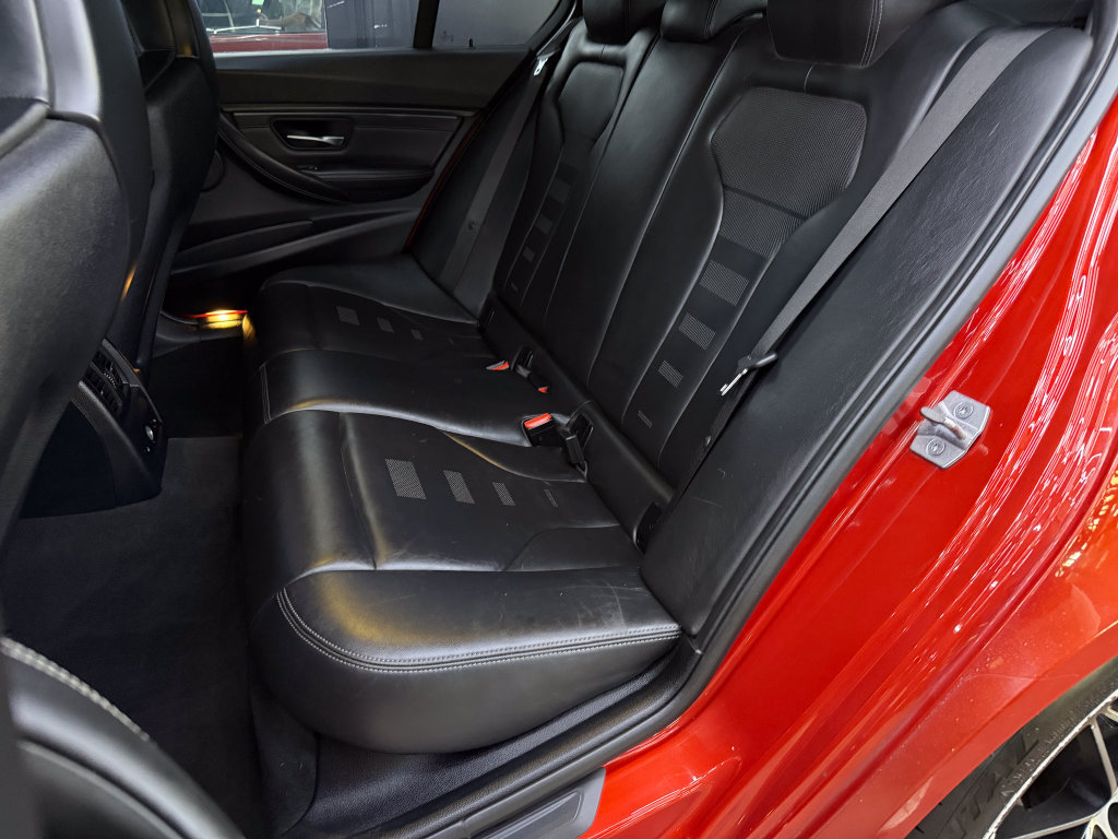 Used 2018 BMW M3 RWD image 18