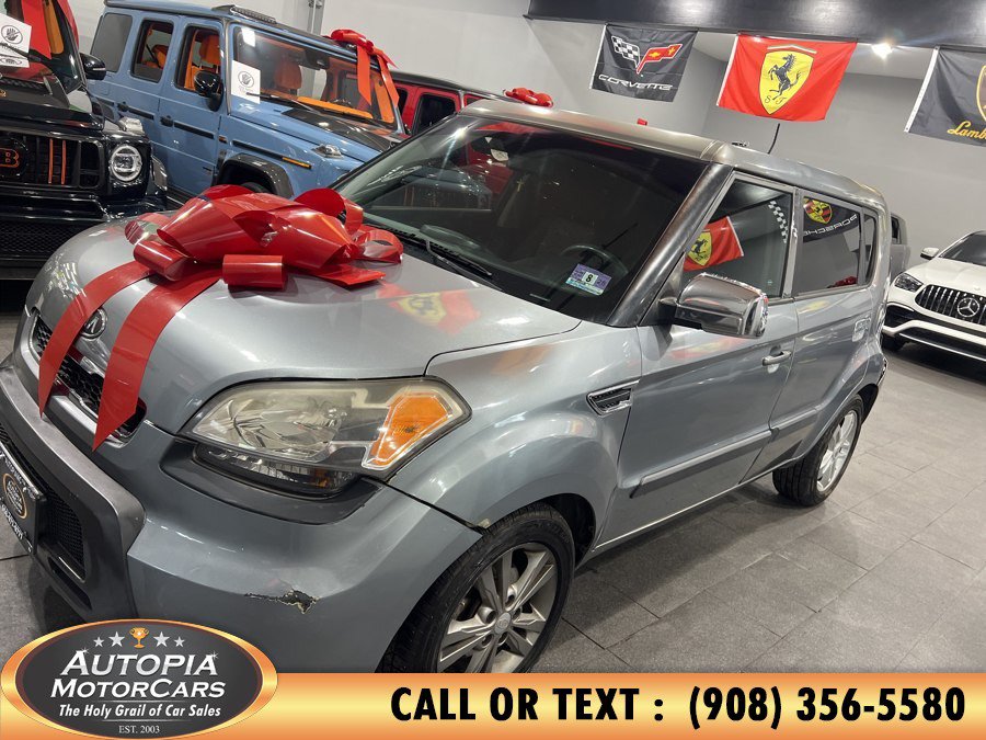 Used 2010 Kia Soul + w/ Audio Pkg FWD image 2