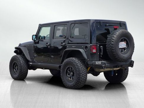 Used 2016 Jeep Wrangler Unlimited Rubicon w/ Connectivity Group AWD/4WD image 6