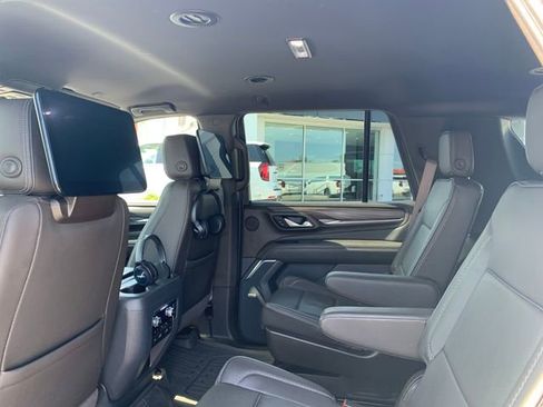 Used 2023 GMC Yukon Denali image 12