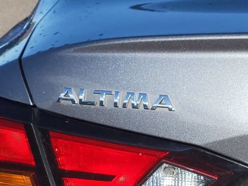 Used 2022 Nissan Altima 2.5 SV AWD/4WD image 12