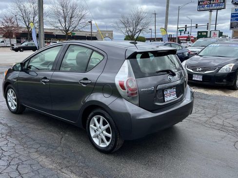 Used 2013 Toyota Prius C Three image 3