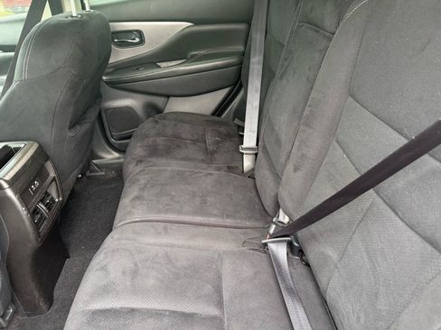 Used 2021 Nissan Murano SV AWD/4WD image 9