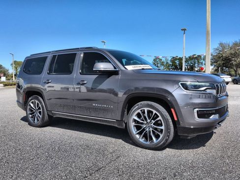 Used 2022 Jeep Wagoneer Series III w/ Premium Group I image 3