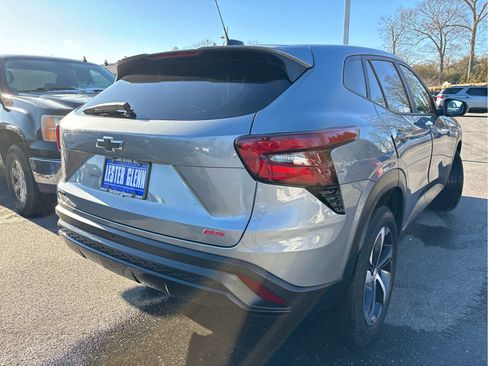 Certified 2024 Chevrolet Trax RS w/ Driver Confidence Package image 31