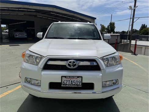 Used 2013 Toyota 4Runner SR5 w/ Convenience Pkg AWD/4WD image 3