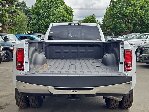 New 2026 RAM 3500 Tradesman AWD/4WD image 10