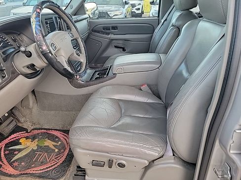 Used 2004 GMC Yukon Denali AWD/4WD image 9