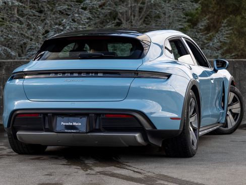 Certified 2024 Porsche Taycan 4 Cross Turismo image 11