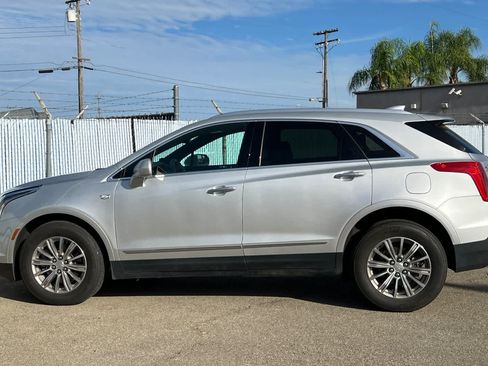 Used 2017 Cadillac XT5 Luxury AWD/4WD image 2