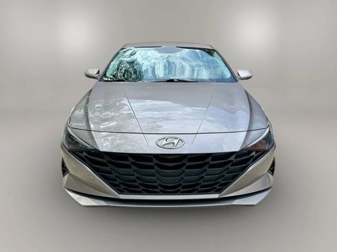 Used 2022 Hyundai Elantra SEL FWD image 8