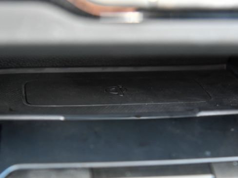 Used 2022 Kia Niro EX FWD image 26