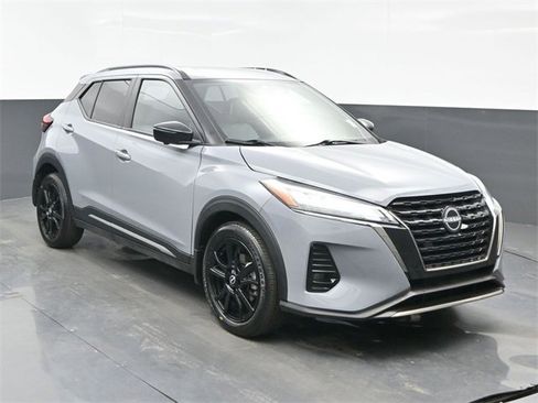 Certified 2024 Nissan Kicks SR w/ SR Premium Package image 8