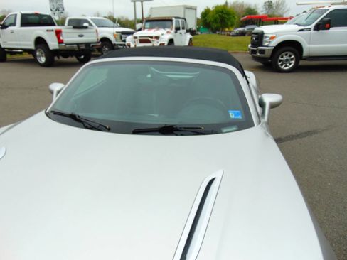 Used 2008 Saturn Sky w/ Premium Trim Package RWD image 28