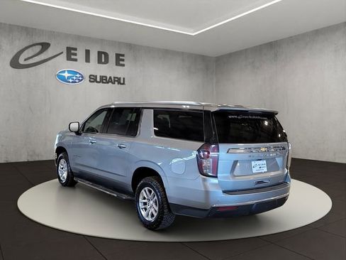 Used 2024 Chevrolet Suburban LT image 3