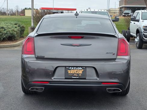 Used 2022 Chrysler 300 S image 8