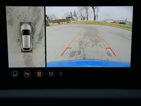 New 2026 Cadillac Optiq Luxury 1 image 28