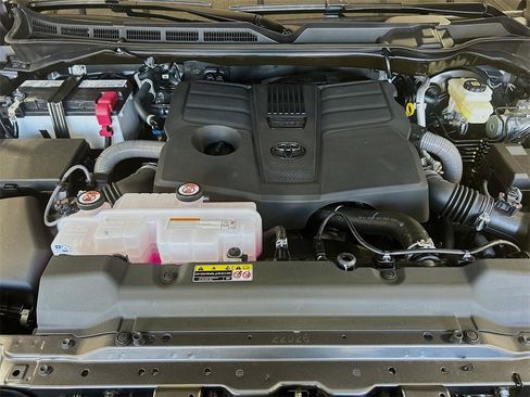 New 2026 Toyota Tundra SR5 image 8