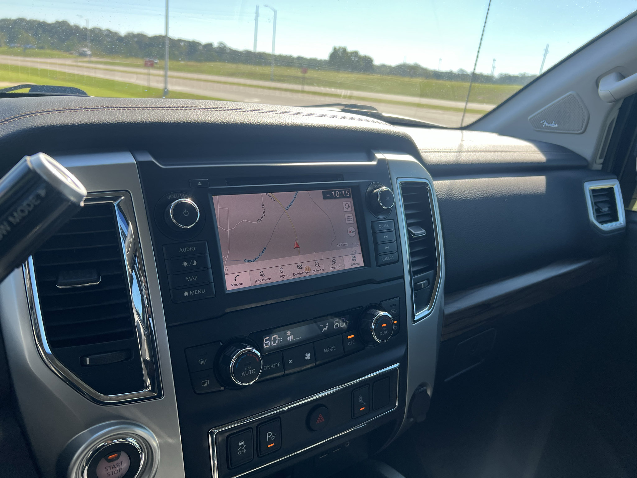 Used 2019 Nissan Titan SL w/ Chrome Package AWD/4WD image 25