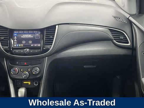 Used 2018 Chevrolet Trax LT w/ LT Convenience Package AWD/4WD image 19