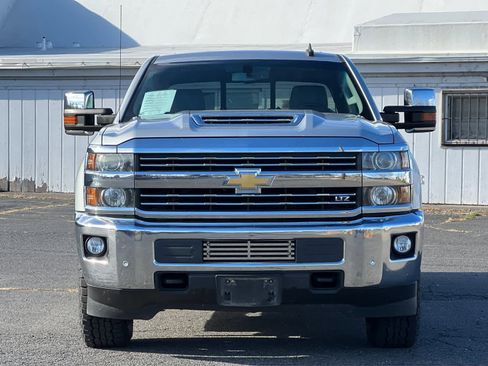 Used 2018 Chevrolet Silverado 2500 LTZ w/ Duramax Plus Package image 10