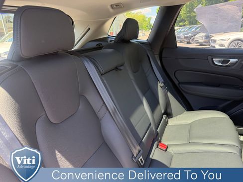 Certified 2025 Volvo XC60 T8 Plus w/ Protection Package Premier AWD/4WD image 28