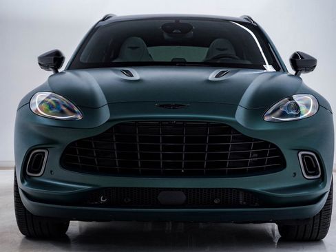 Used 2022 Aston Martin DBX image 5