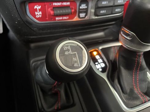 Used 2023 Jeep Gladiator Rubicon w/ Cold Weather Group image 45