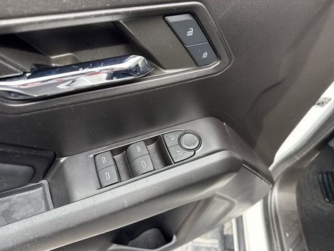 Used 2024 Chevrolet Colorado LT RWD image 14