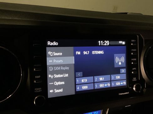 Used 2023 Toyota Tacoma TRD Off-Road image 12