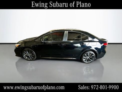Used 2023 Toyota Corolla SE FWD image 4