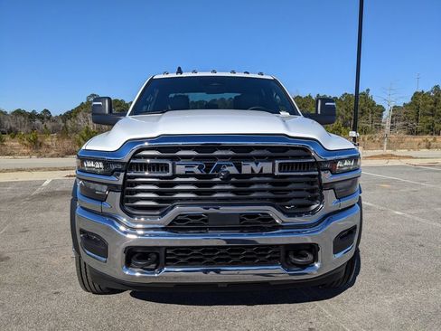New 2026 RAM 5500 Tradesman w/ Chrome Appearance Group AWD/4WD image 14