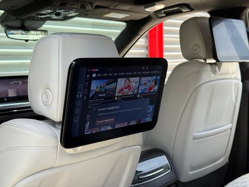 Used 2025 Cadillac Escalade V AWD/4WD image 41