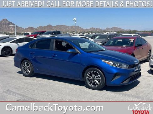 Used 2023 Kia Forte LXS w/ LXS Technology Package FWD image 1