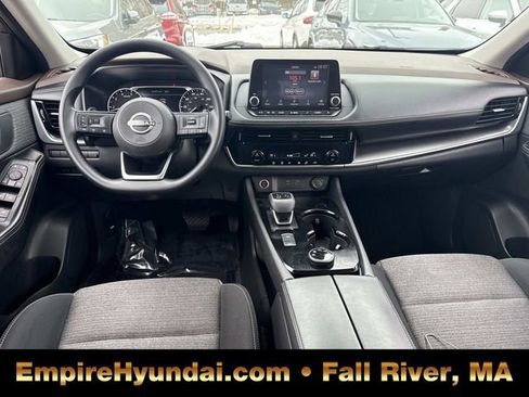 Used 2022 Nissan Rogue SV image 13